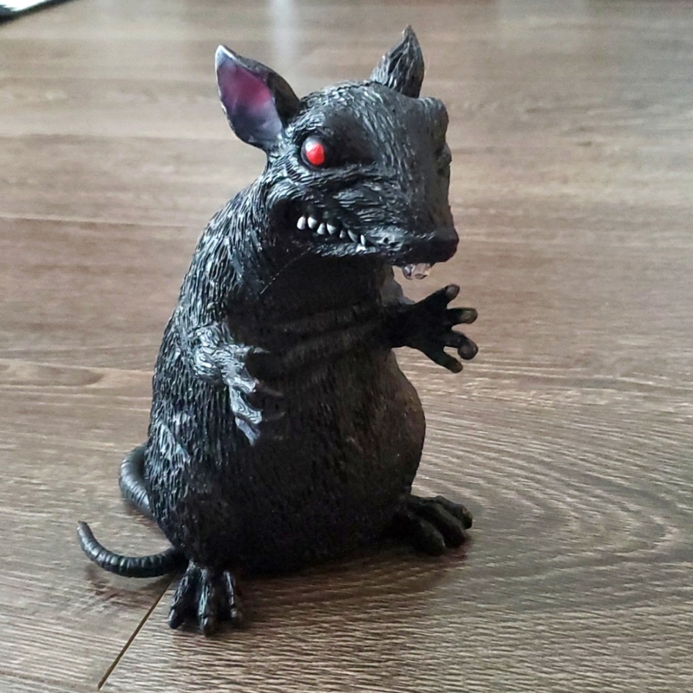 Evil Rat Party Prop - Scary Halloween Decor - Garden Prop 8"- Toy